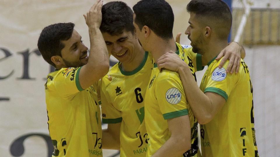 Los jugadores de Jaén Paraíso Interor celebran un tanto. (Foto: Pedro J. Chaves)