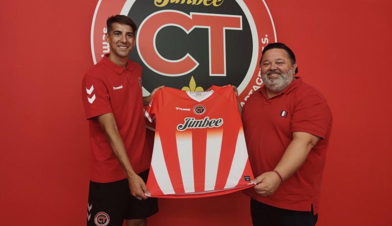 Avellino, en la presentación oficial como nuevo jugador de Jimbee Cartagena