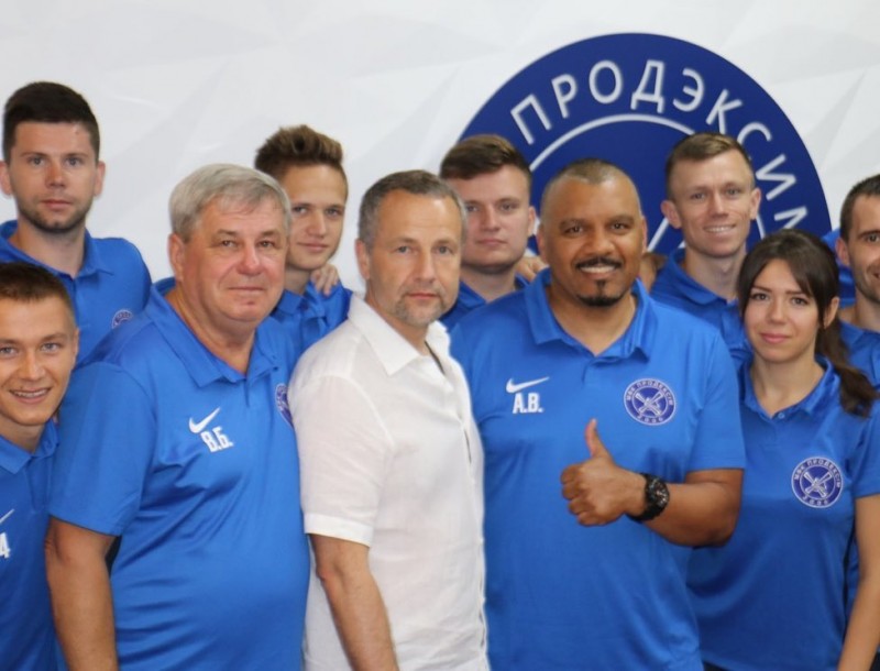 André Broncanelo, presentado como nuevo entrenador del Prodexim Kherson de Ucrania