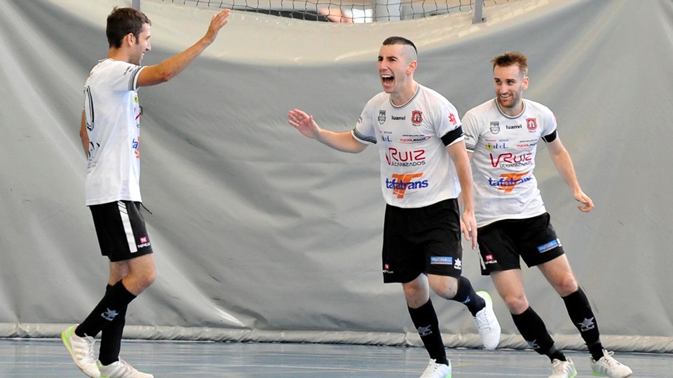 Los jugadores del Tafatrans celebran un tanto. (Foto: Toño de la Parra)