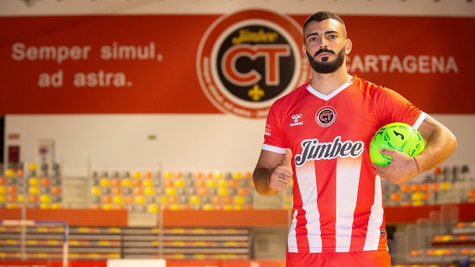 Juan Emilio, presentado oficialmente con el Jimbee Cartagena.