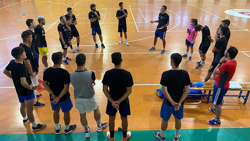 La plantilla del Full Energía Zaragoza durante un entrenamiento de pretemporada.