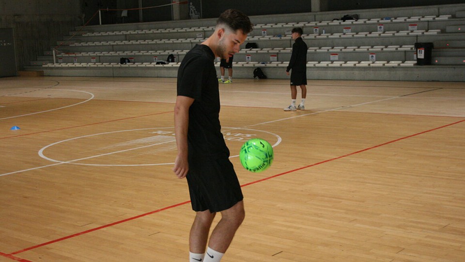 Javi López, jugador de Santiago Futsal.