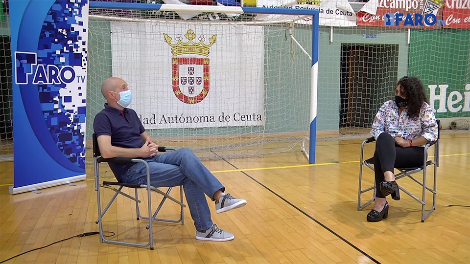 Santiago Valladares, entrenador de la Unión África Ceutí, en una entrevista.