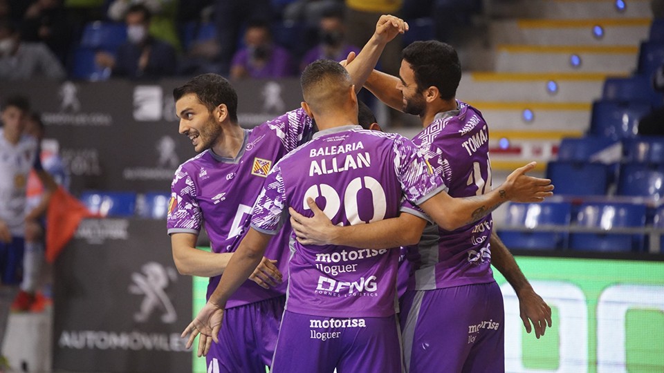 Los jugadores de Palma Futsal celebran un tanto.