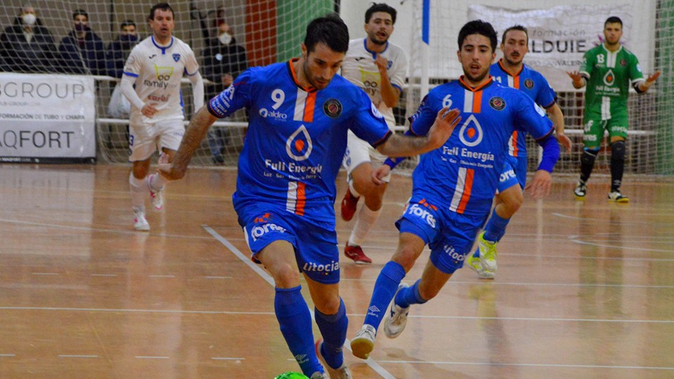 Zucho, jugador del Full Energía Zaragoza.  (Foto: Pedro Luis Serrano)