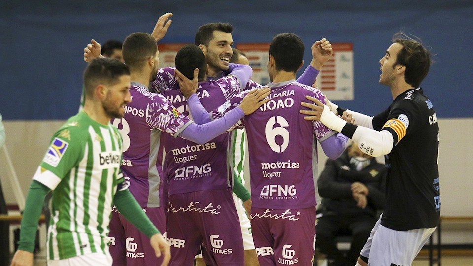 Los jugadores del Palma Futsal celebran un gol.