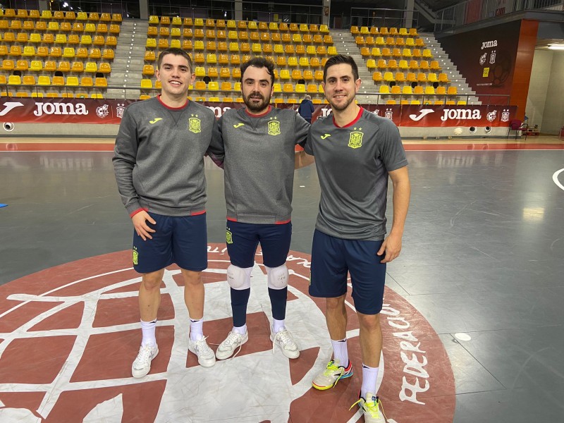 Mellado, Chemi y Bebe, del Jimbee Cartagena, con la Selección española