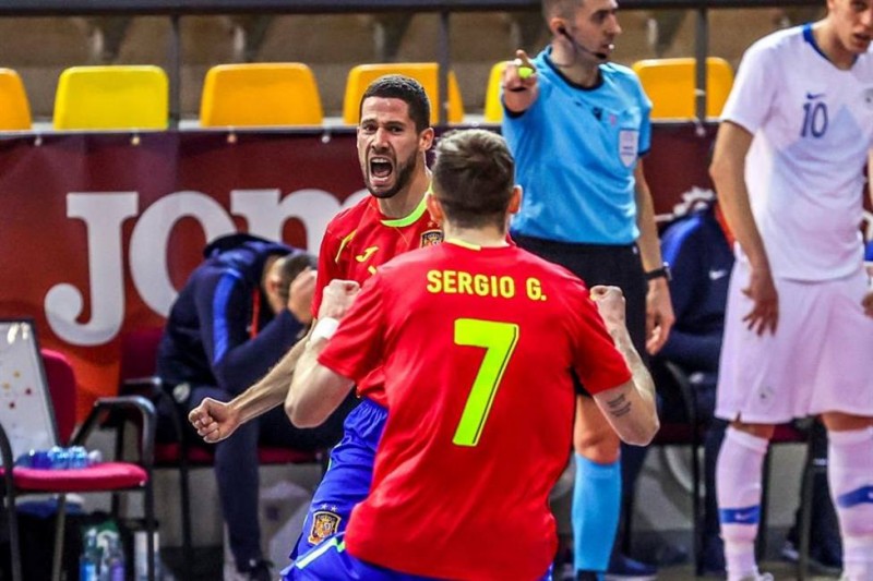Raúl Campos celebra un gol con la Selección Española. Foto: EFE