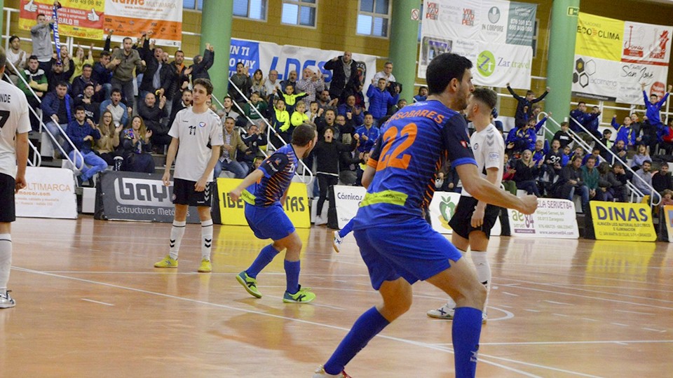 Los jugadores del Full Energía Zaragoza celebran un tanto.