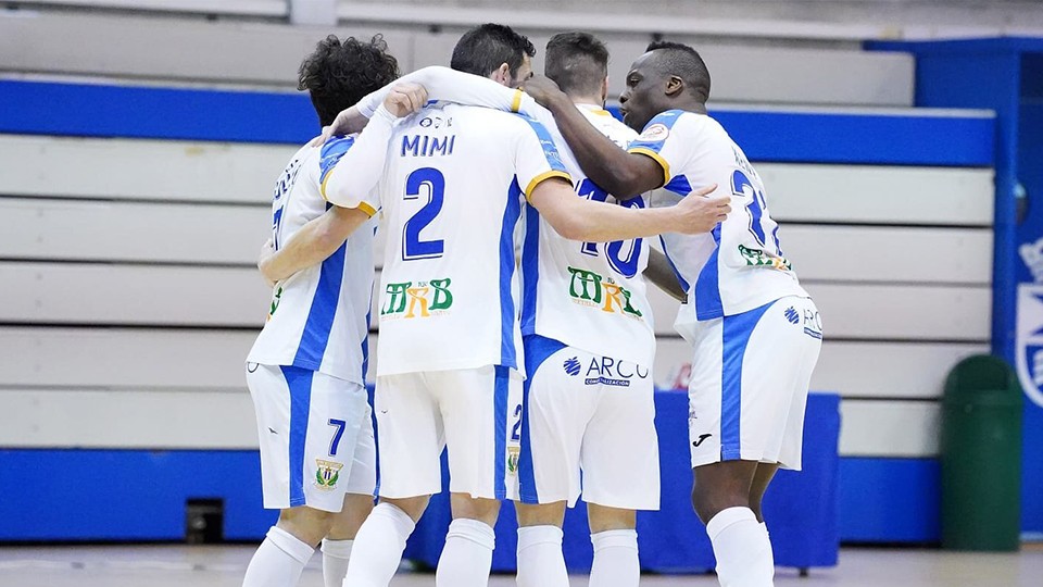 Los jugadores del CD Leganés celebran un gol.