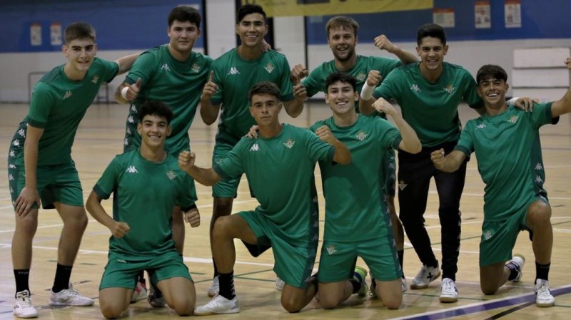 Los jugadores del Real Betis Futsal B durante un entrenamiento de pretemporada