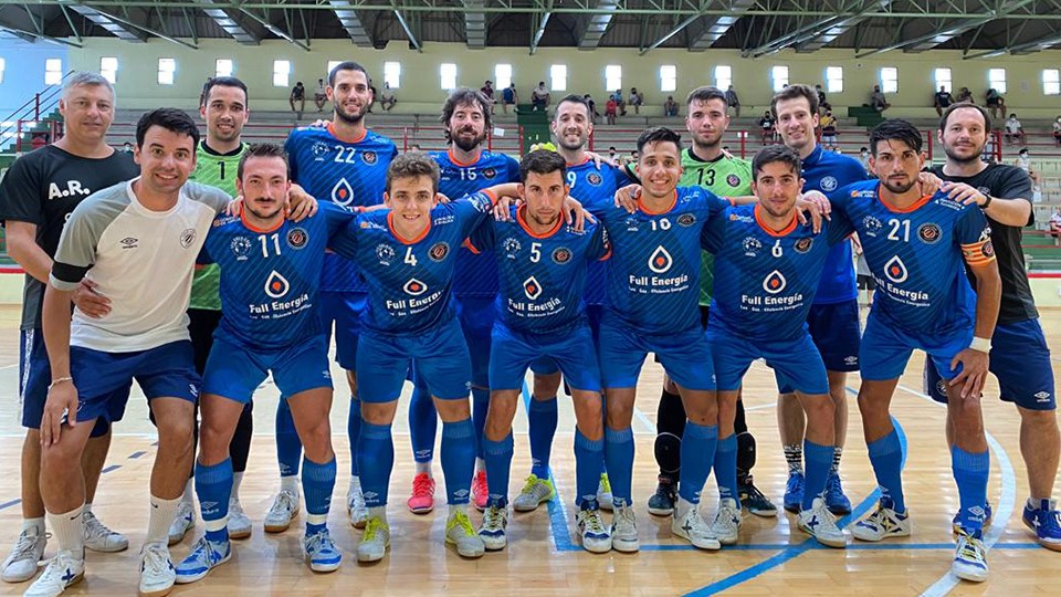 La plantilla del Full Energía Zaragoza posa en un amistoso de pretemporada.