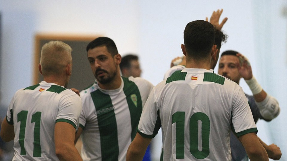 Los jugadores del Córdoba Patrimonio celebran un gol.