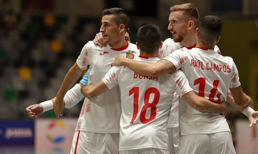 Ortiz, Borja, Raúl Campos y Sergio González celebran un gol de España. Foto: RFEF