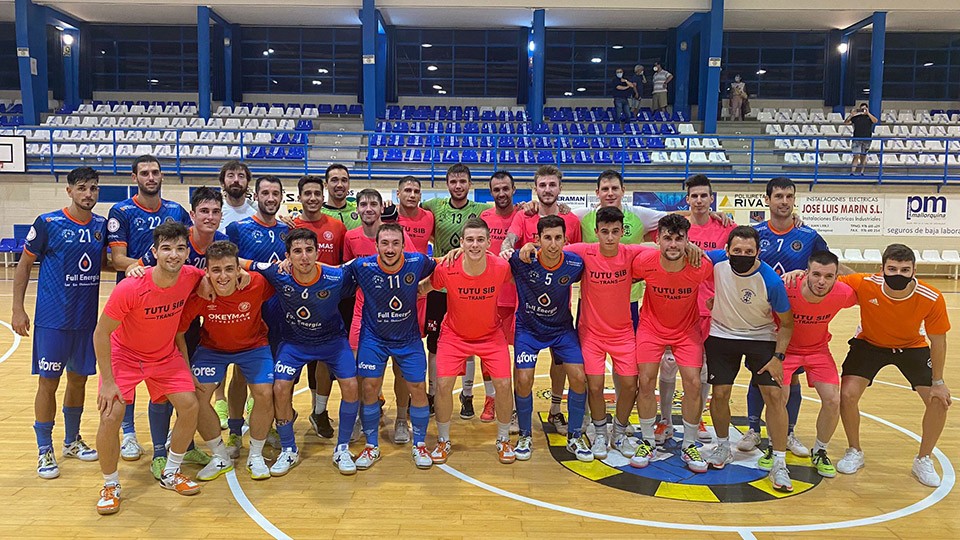 La plantilla del Full Energía Zaragoza antes de un amistoso.