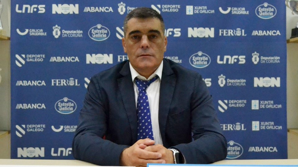 Óscar Vigo, entrenador de O Parrulo Ferrol.