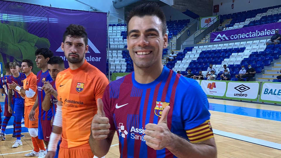 Sergio Lozano, capitán del Barça, posa en su regreso a las pistas.