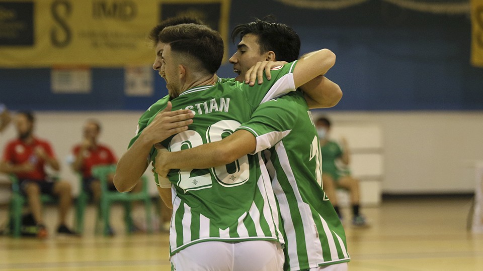 Los jugadores del Real Betis Futsal B celebran un tanto.