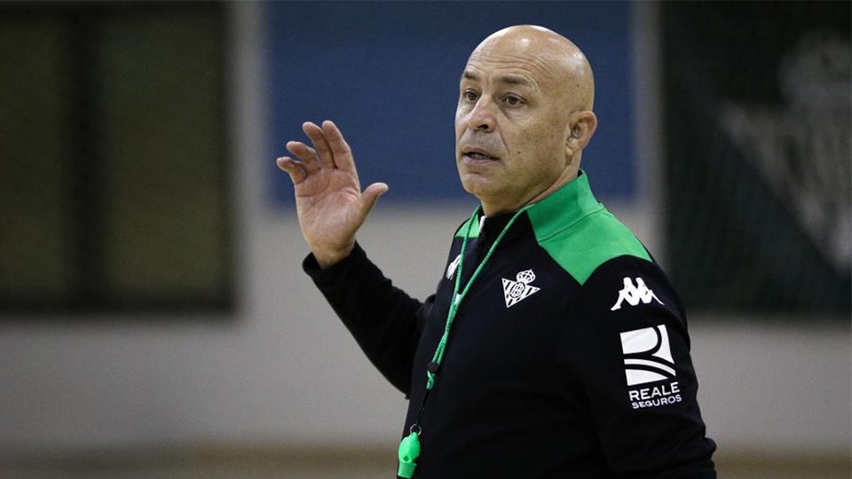 Juanito, entrenador del Real Betis Futsal.