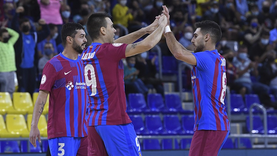 Los jugadores del Barça festejan un gol.