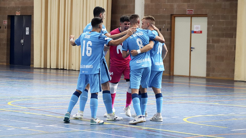 Los jugadores de Inter FS B celebran un gol.