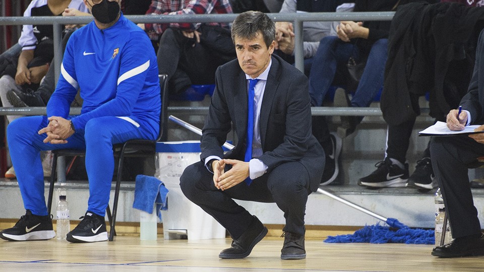 Juanlu Alonso, entrenador del Manzanares FS Quesos El Hidalgo, durante un partido (Fotografía: Ernesto Arandilla)