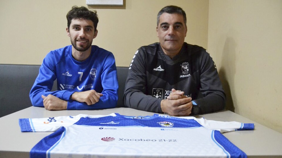 Costi y Óscar Vigo, durante una rueda de prensa.