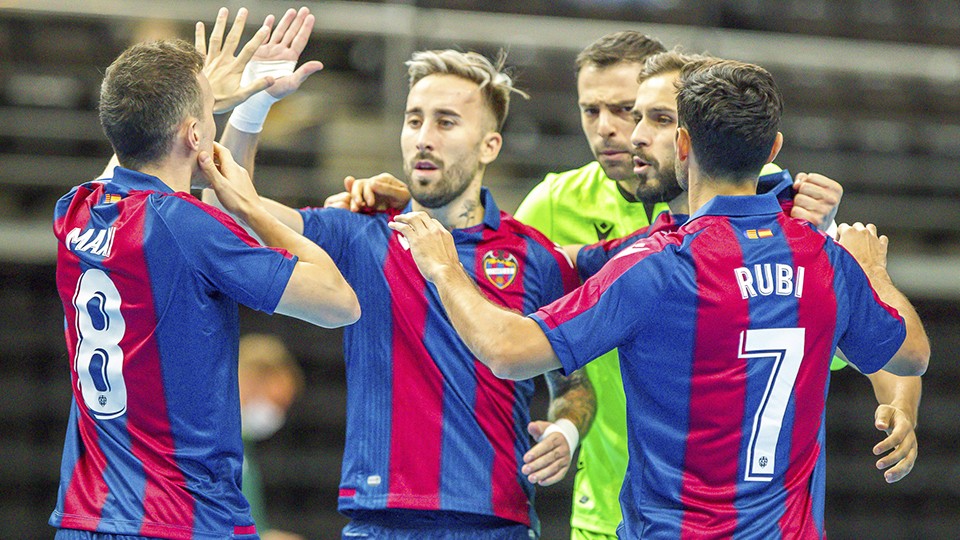 Los jugadores del Levante UD FS festejan un gol