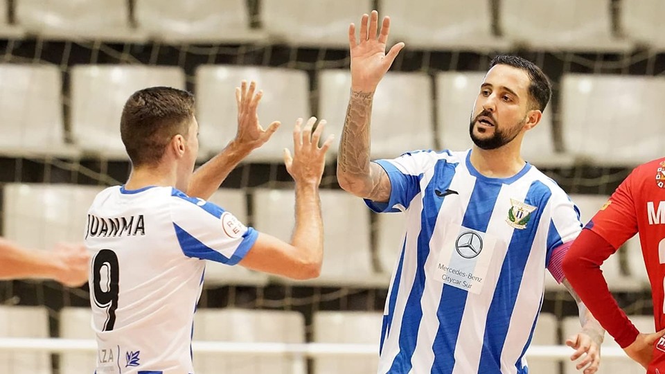 Los jugadores del CD Leganés festejan un gol.