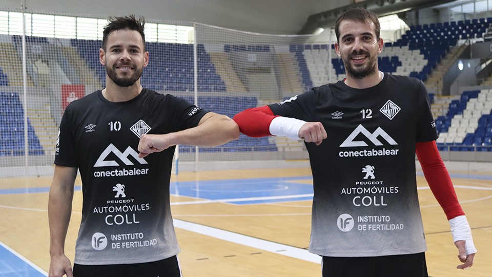 Marlon y Fabio posan durante un entrenamiento del Palma Futsal.