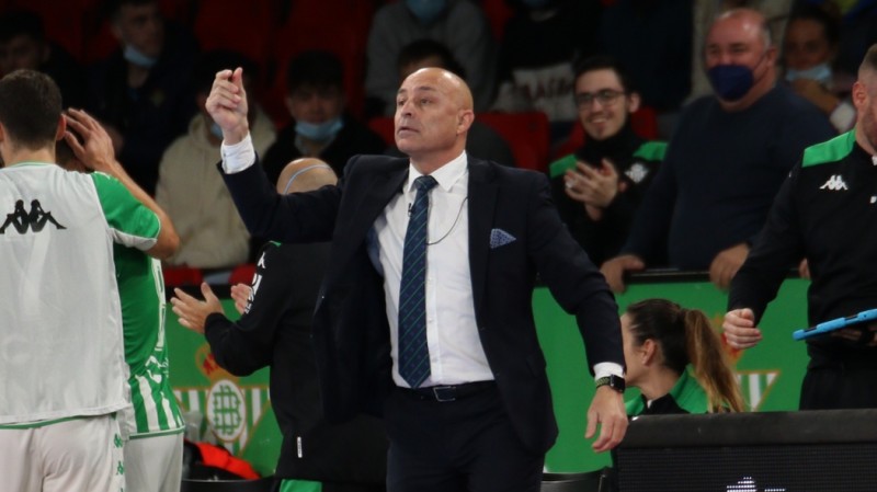 Juanito, entrenador del Real Betis Futsal.
