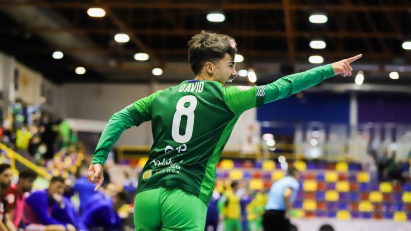 David Velasco, del BeSoccer UMA Antequera, celebra un gol