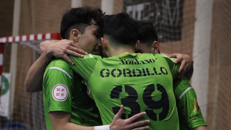 Jugadores del Visit Calvià Hidrobal celebran un gol en Galatzó