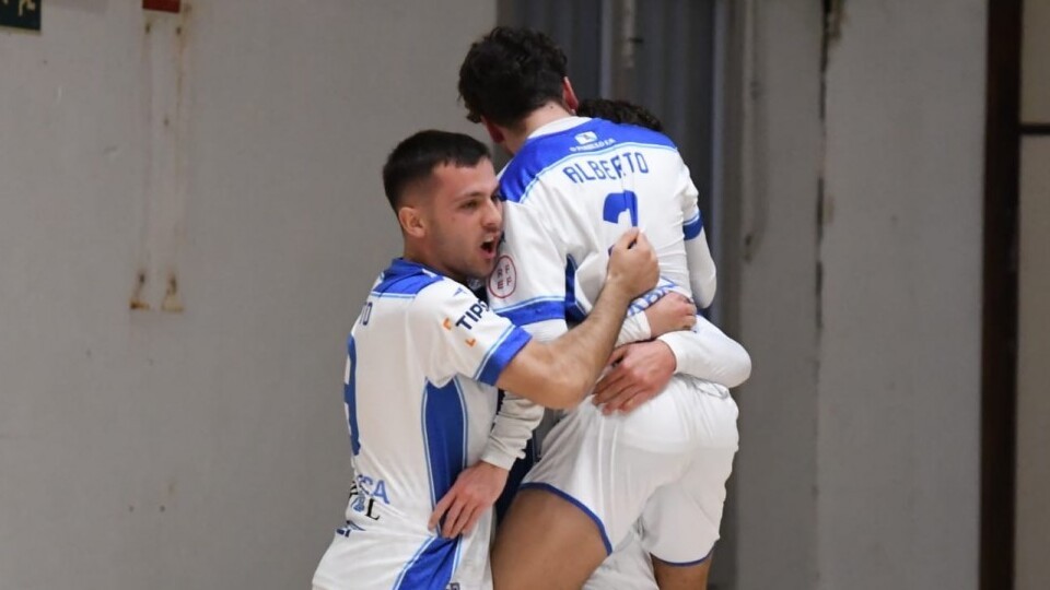 O Parrulo Ferrol celebra un gol