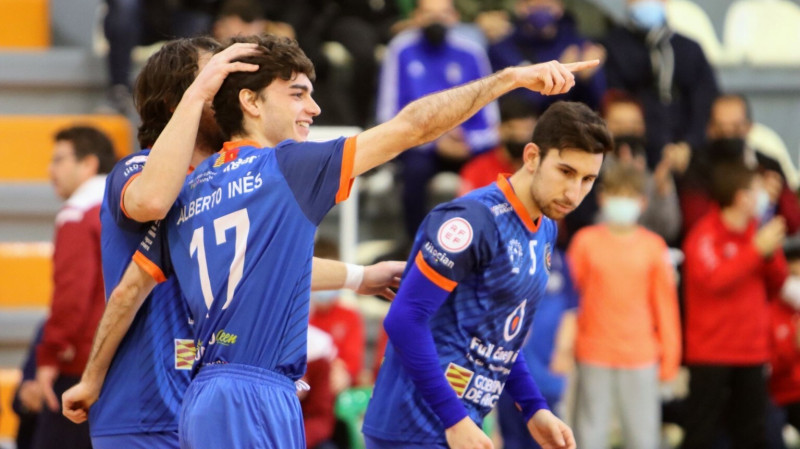 Alberto Inés dedica un gol con el Full Energía Zaragoza