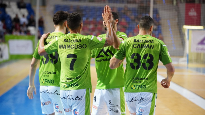 Los jugadores del Palma Futsal celebran un gol