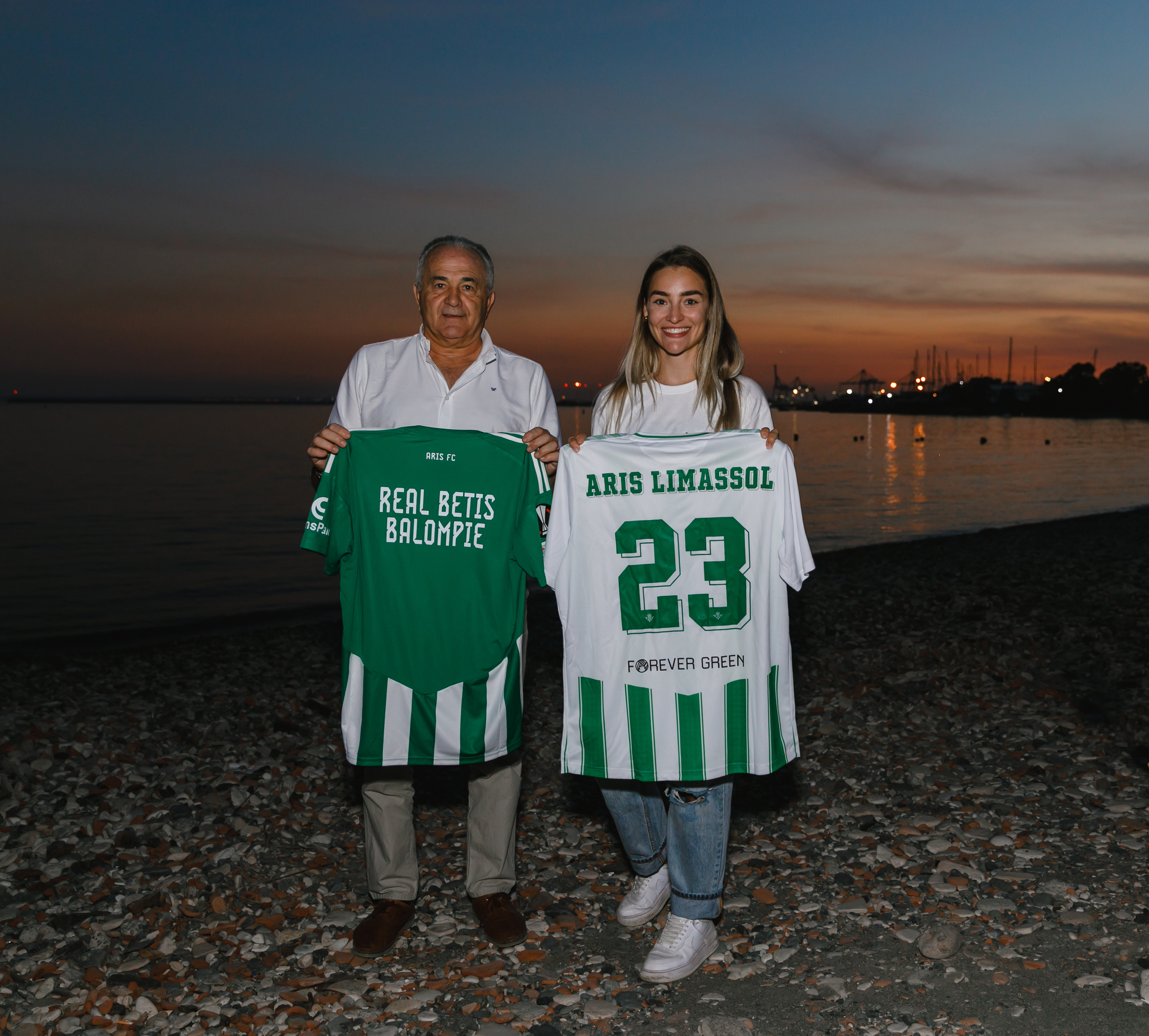 El Real Betis y el Aris Limassol, unidos por Forever Green para la sostenibilidad de nuestro planeta.