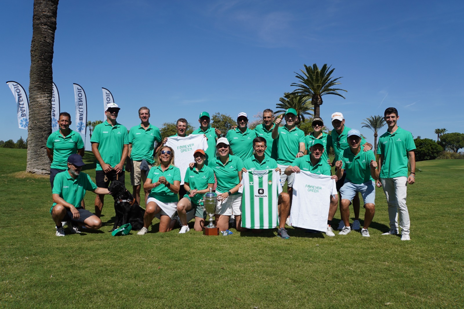 Andalucía Equality Golf dona 4.000 euros a la Fundación Real Betis para los proyectos que luchan contra el cambio climático a través de Forever Green