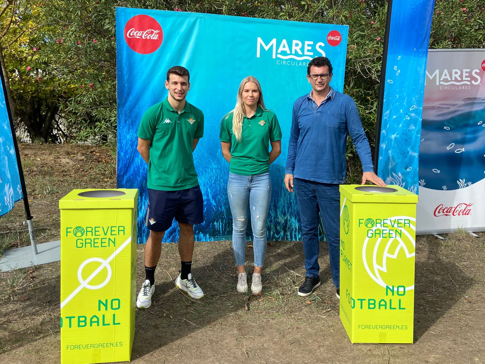 Forever Green participates in the clean-up of the Guadalquivir River organised by Coca-Cola and the organisation Chelonia.