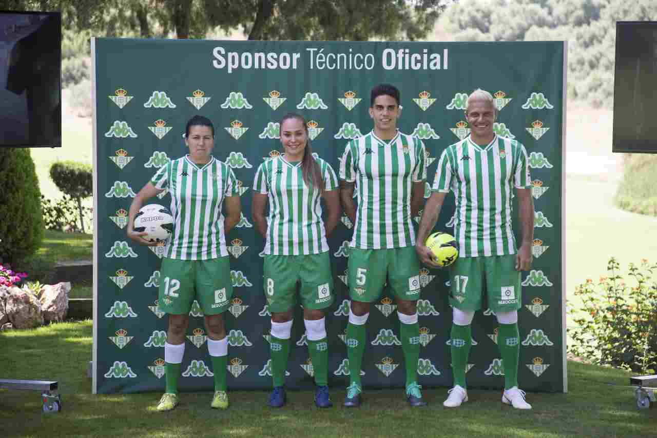 El Real Betis presenta su primera equipación para la temporada 2018/19 Real Balompié