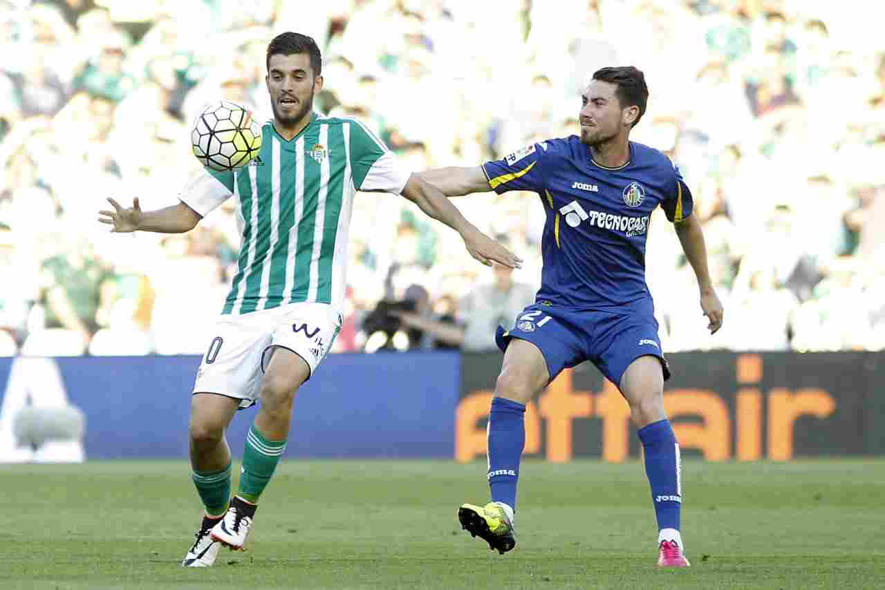 hummel signs five-year partnership with Real Betis
