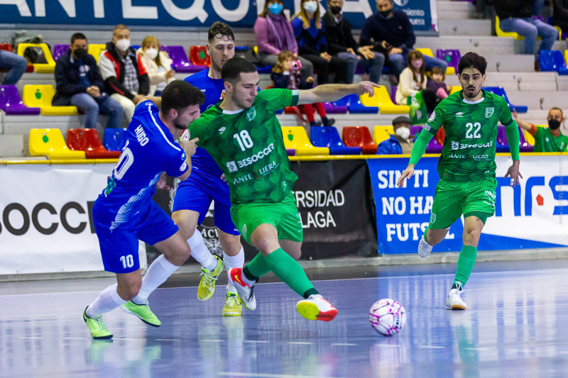 Gran batalla en la cancha del líder