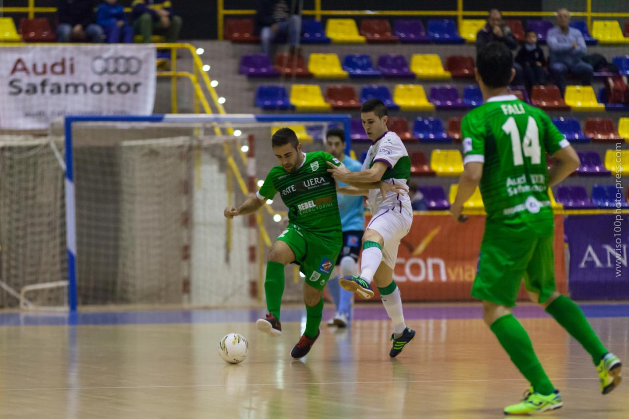 CD UMA ANTEQUERA CAE DERROTADO POR 3-8 ANTE EL ELCHE EN UN DUELO DIRECTO POR LA PERMANENCIA