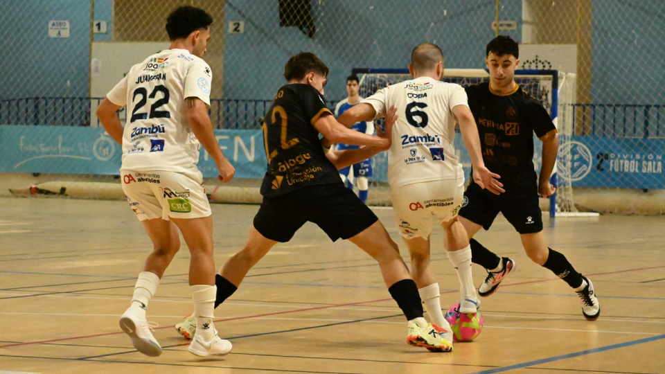 Caemos en Pinatar en una cita con una reacción tardía (6-4)