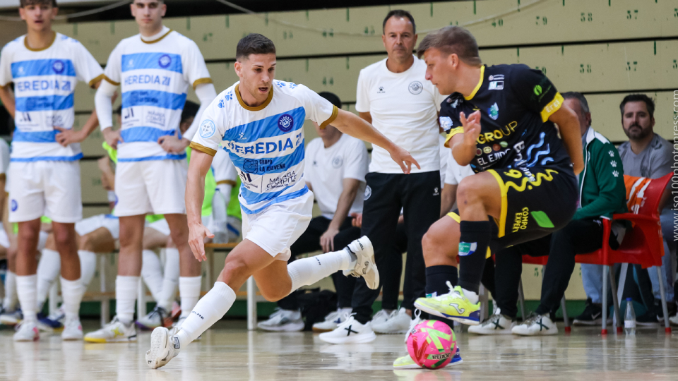 Derrota en un derbi andaluz muy competido (2-3)